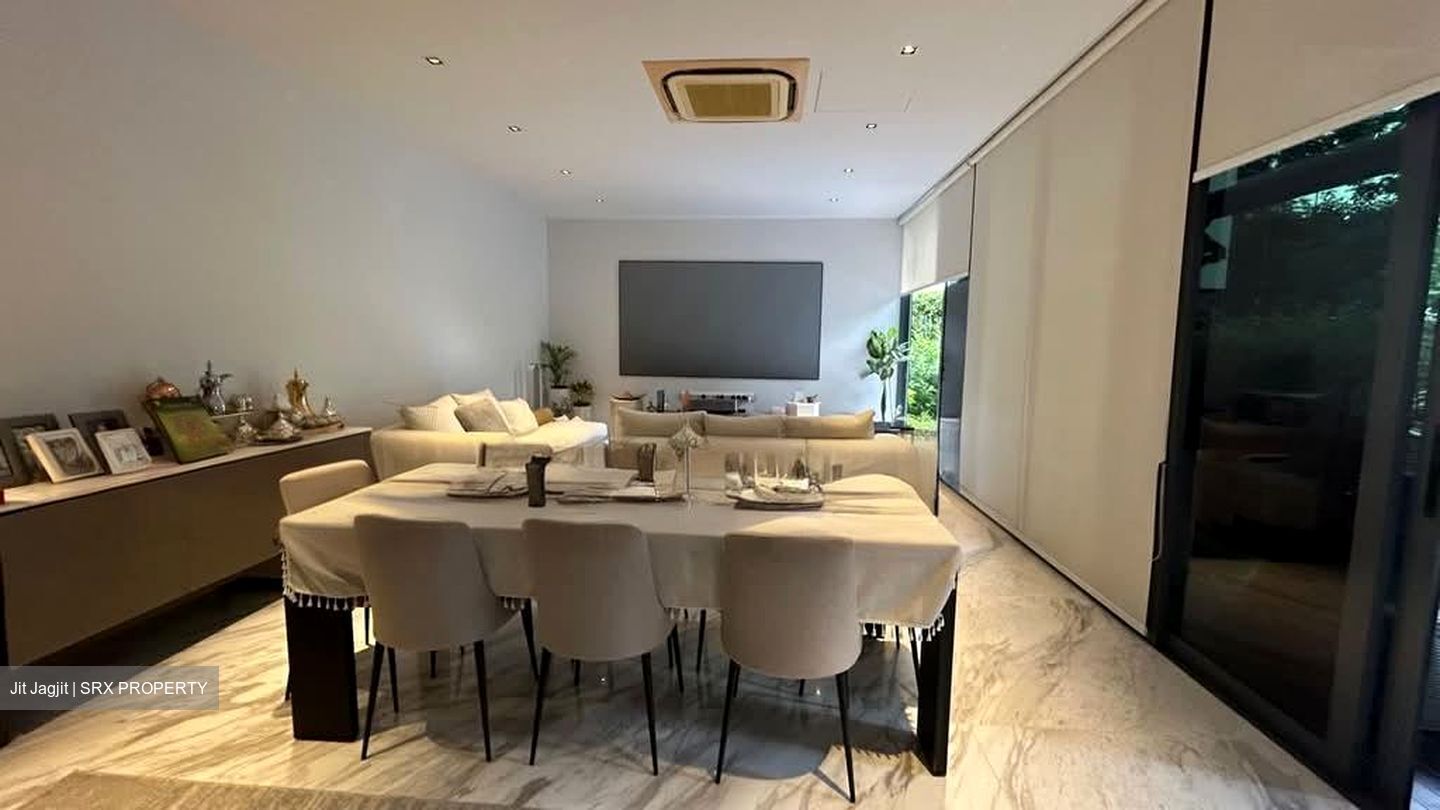 Toh Estate (D17), Terrace #548846891